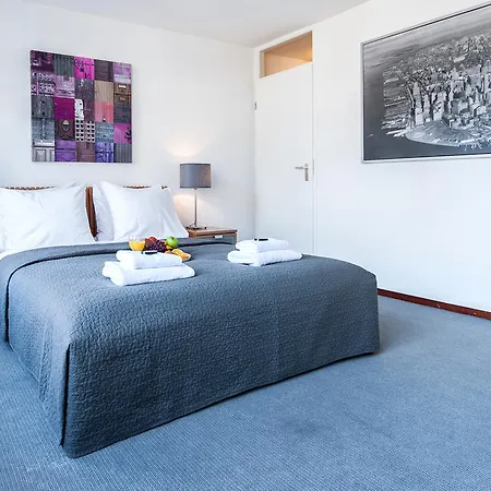 Short Group Staalmeesters Serviced Apartment *