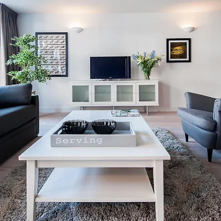 Short Group Staalmeesters Serviced Apartamento *