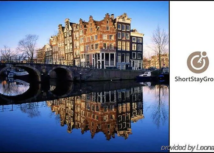 Short Group Staalmeesters Serviced Amesterdão