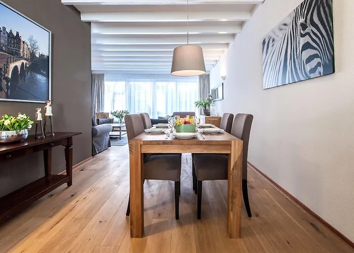 Apartamento Short Group Staalmeesters Serviced