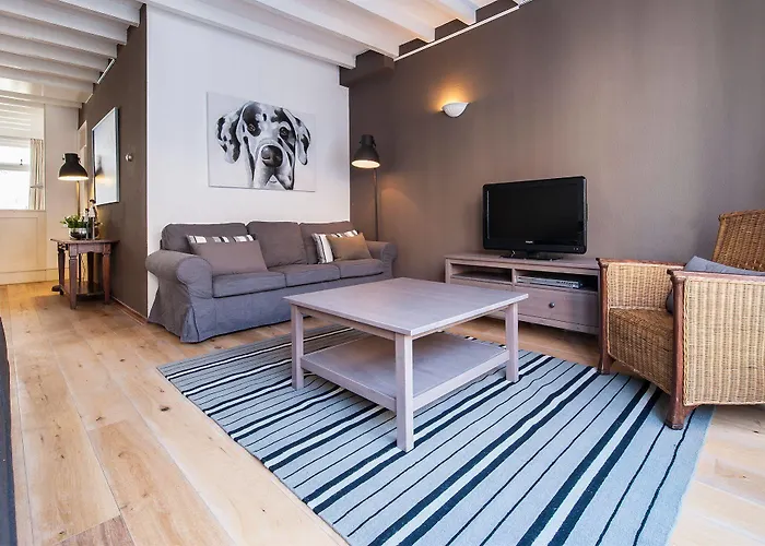 Short Group Staalmeesters Serviced